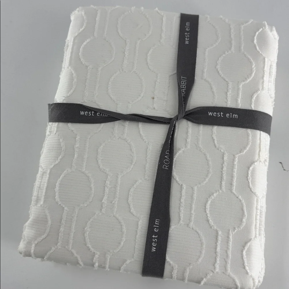 West Elm Roar & Rabbit Circle Lattice Jacquard Duvet Cover White Full/Queen NWT